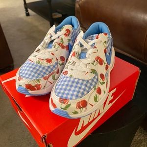 Brand New Nike Toddler Girls Tennis Shoes